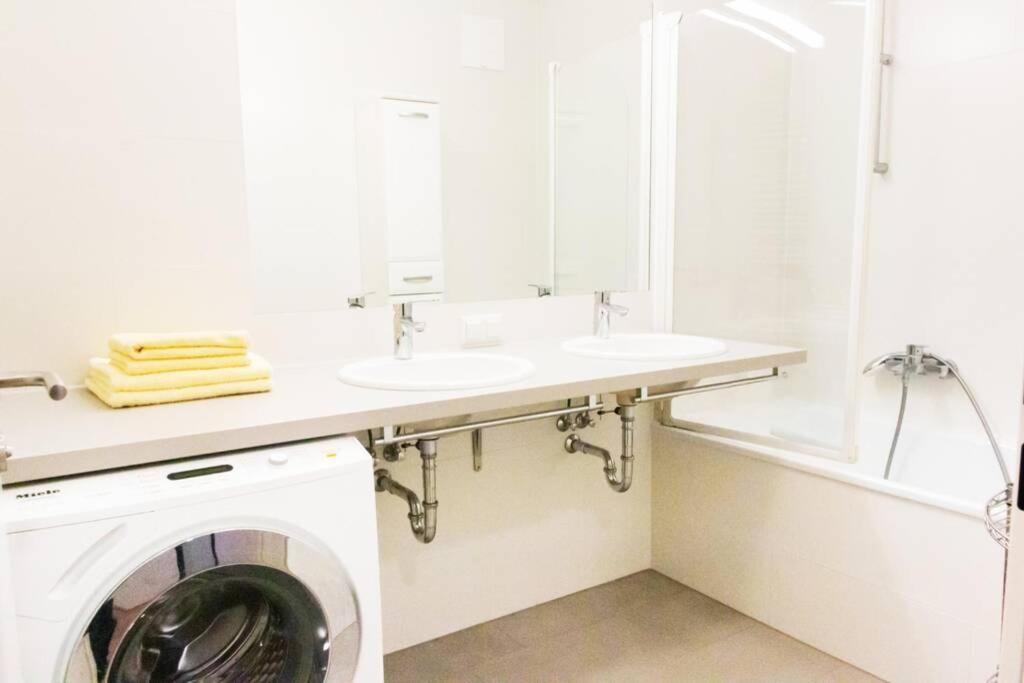 New, Quiet Flat Next To U1, Vic, Shopping Mall,... فيينا المظهر الخارجي الصورة